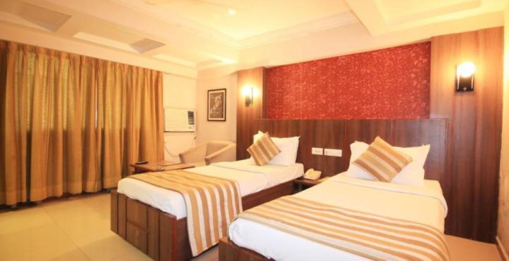 Hotel Eden Ахмедабад Номер фото